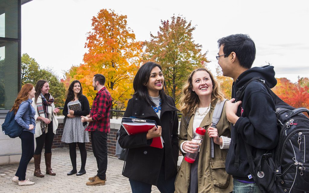 Du học Canada nên chọn trường nào?