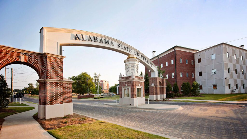 Trường đại học Alabama (UA)